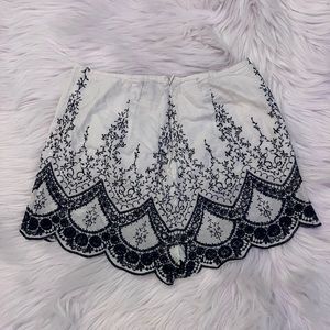 Mykonos Lace shorts